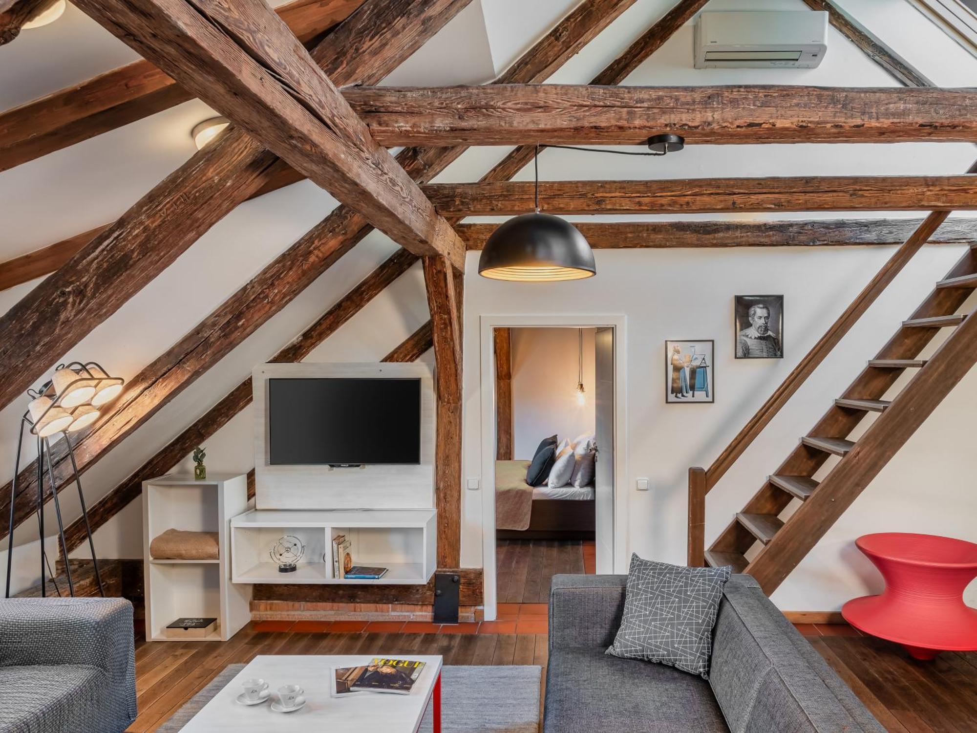 4 Arts Apartment *