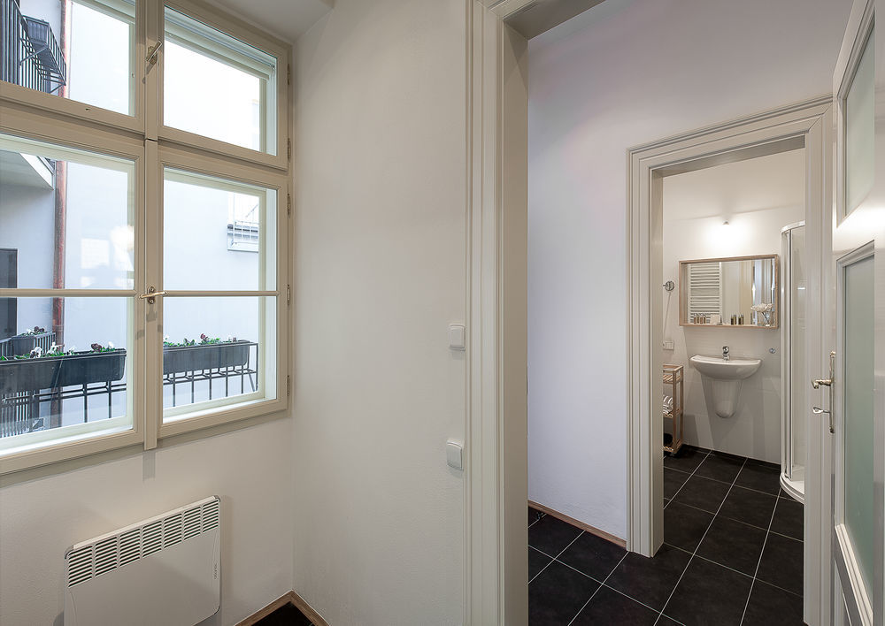Apartment 4 Arts *