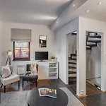4 Arts Suites